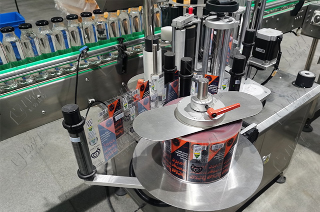 定點定位貼標機